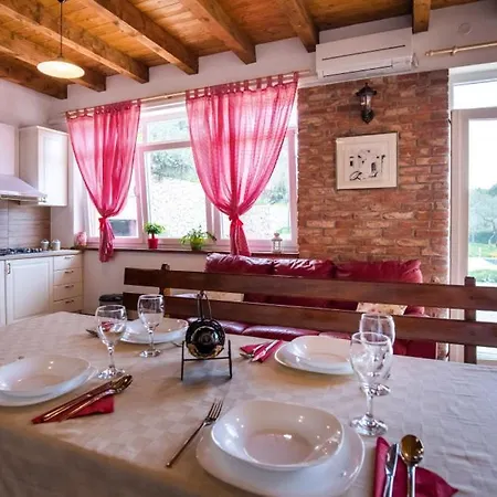 Ostojic By Guide Peracko Blato